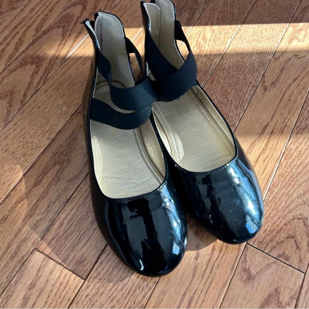 Black Patent Leather Shoes - Girls sz1